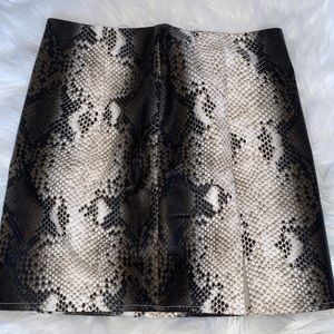 Fashion Nova Snake print mini skirt